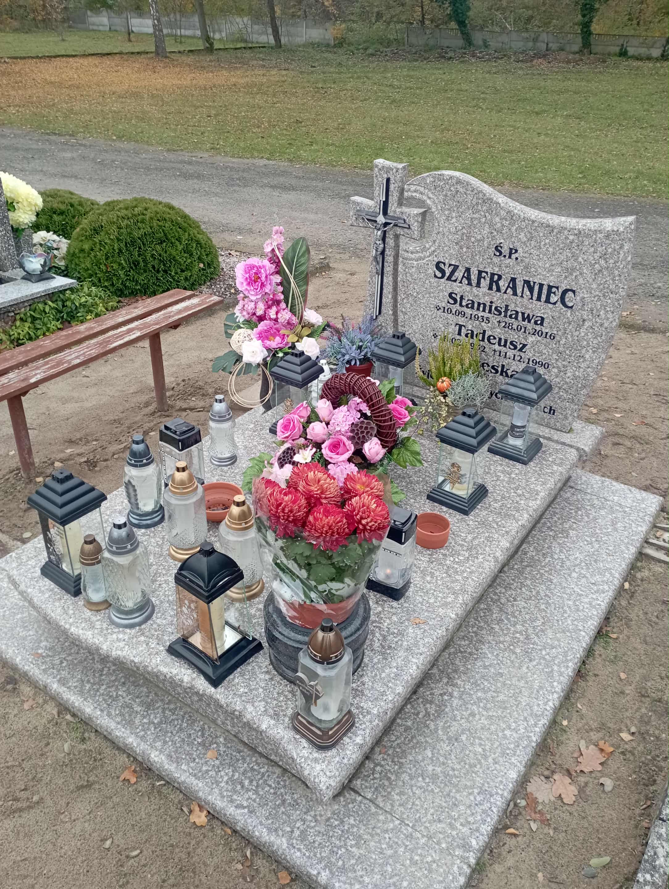 Grób Julian Niparko